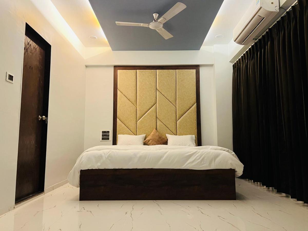 Hotel New City Light 苏拉特 外观 照片